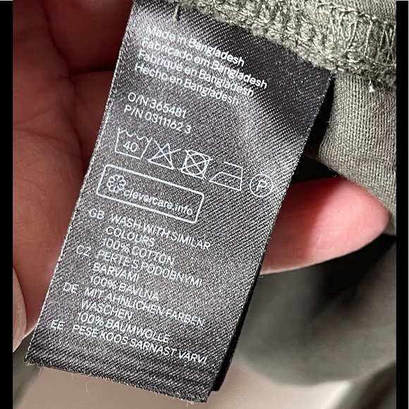 H&M DIVIDED stitched long sleeve hemline & sleeves, lightweight, oversized, NWOT - Picture 4 of 11